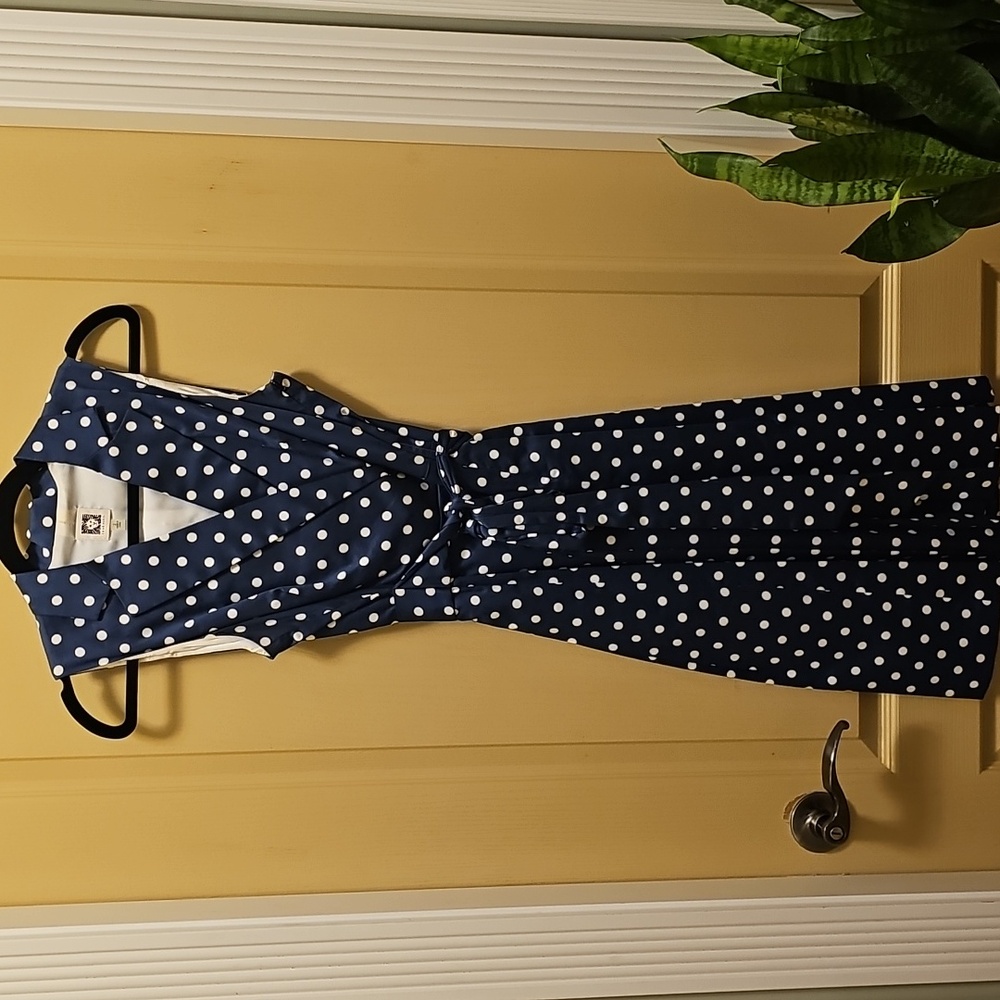 Anne Klein sleeveless collar dress